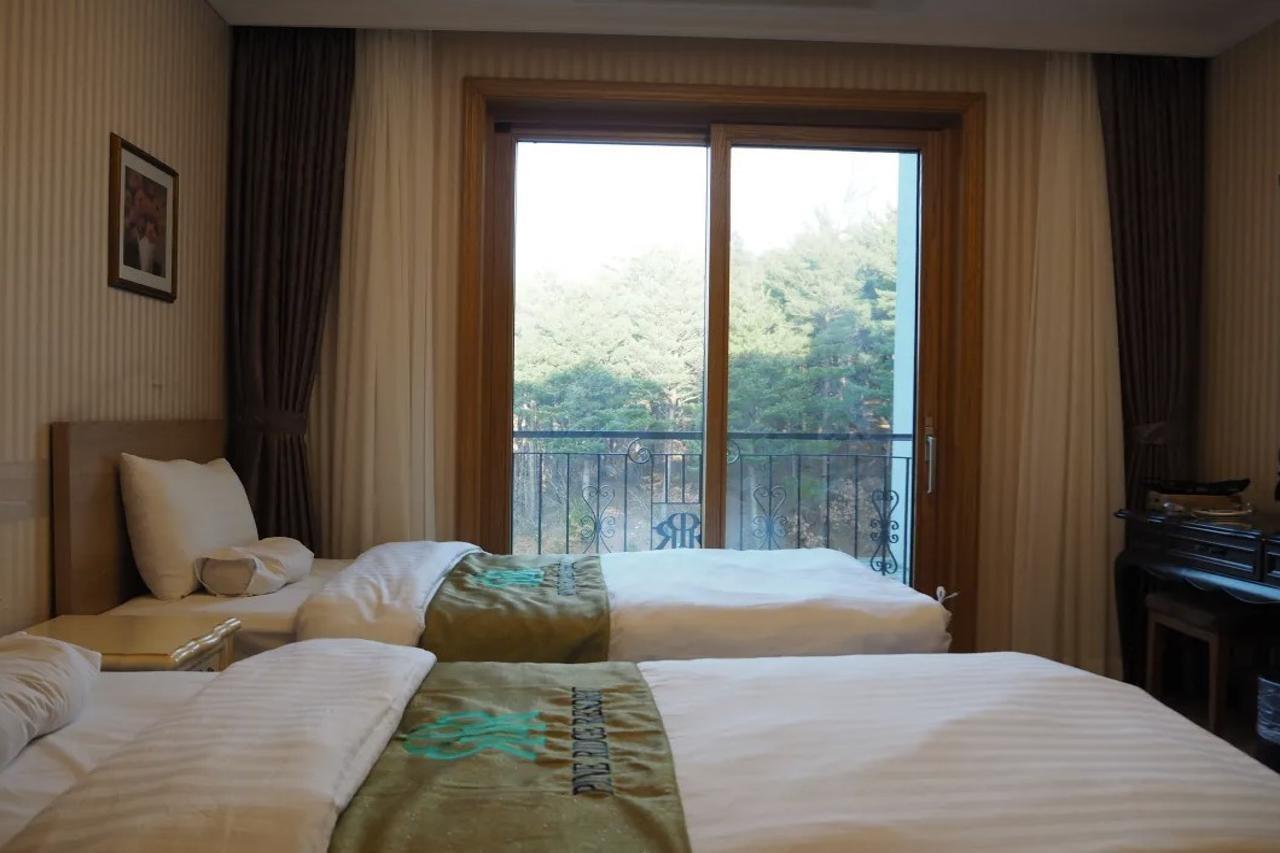 Pineridge Hotel Sokcho Buitenkant foto